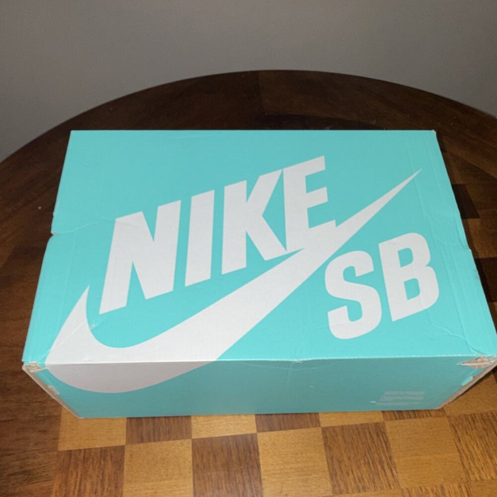 Size 13 Nike SB Alleyoop Black Mystic Green CJ0882-007 - Picture 9 of 10
